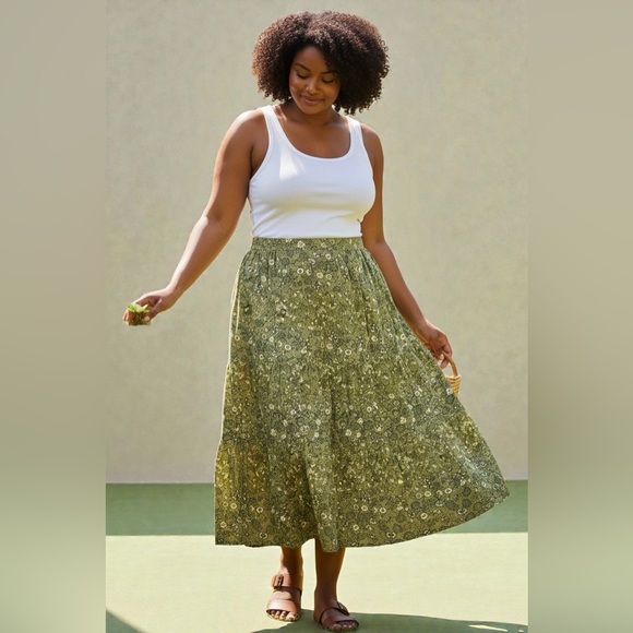H&M Dresses & Skirts - H&M Olive Floral A-Line Skirt